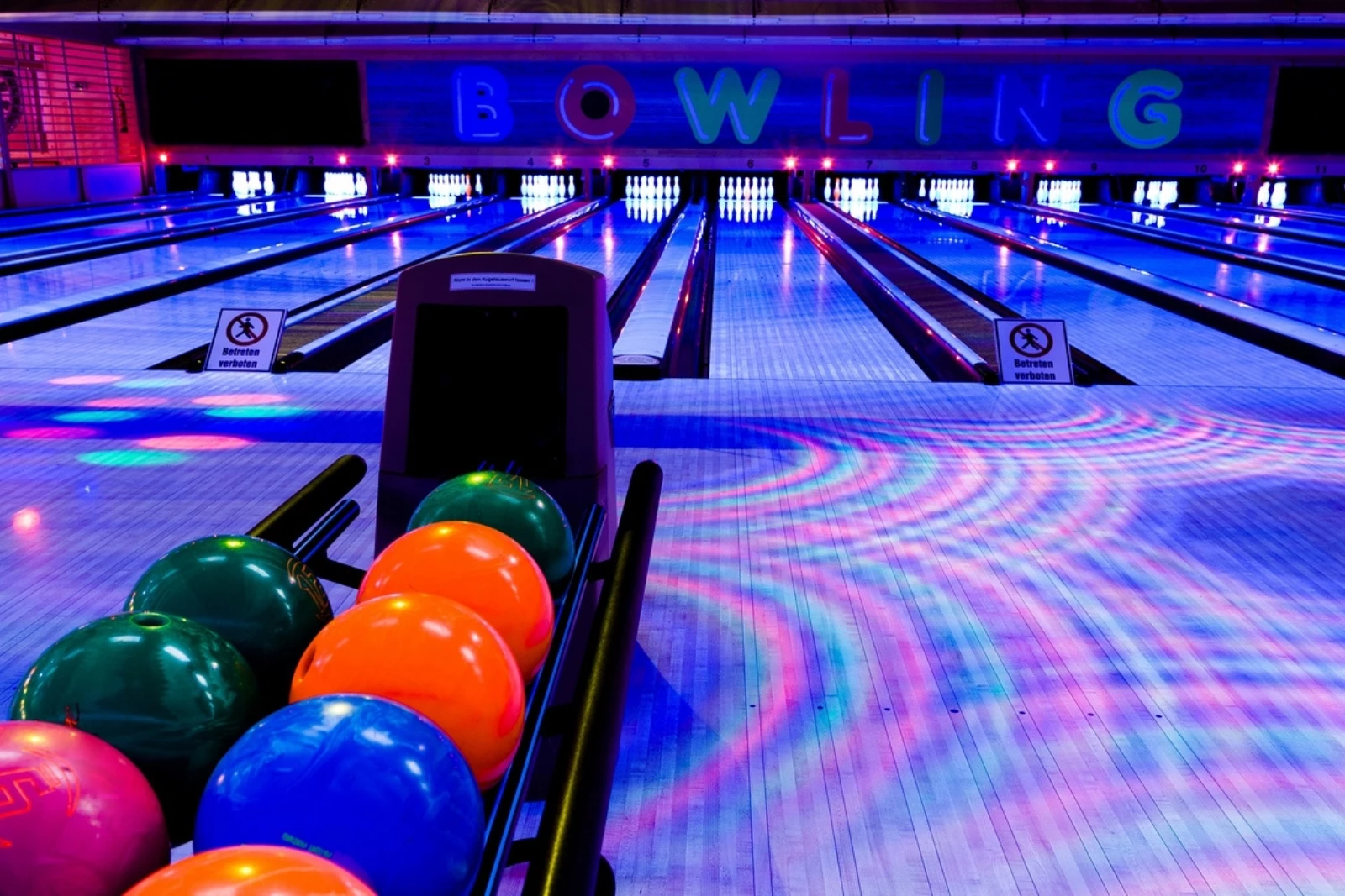 The Oldest Bowling Alley in Oregon