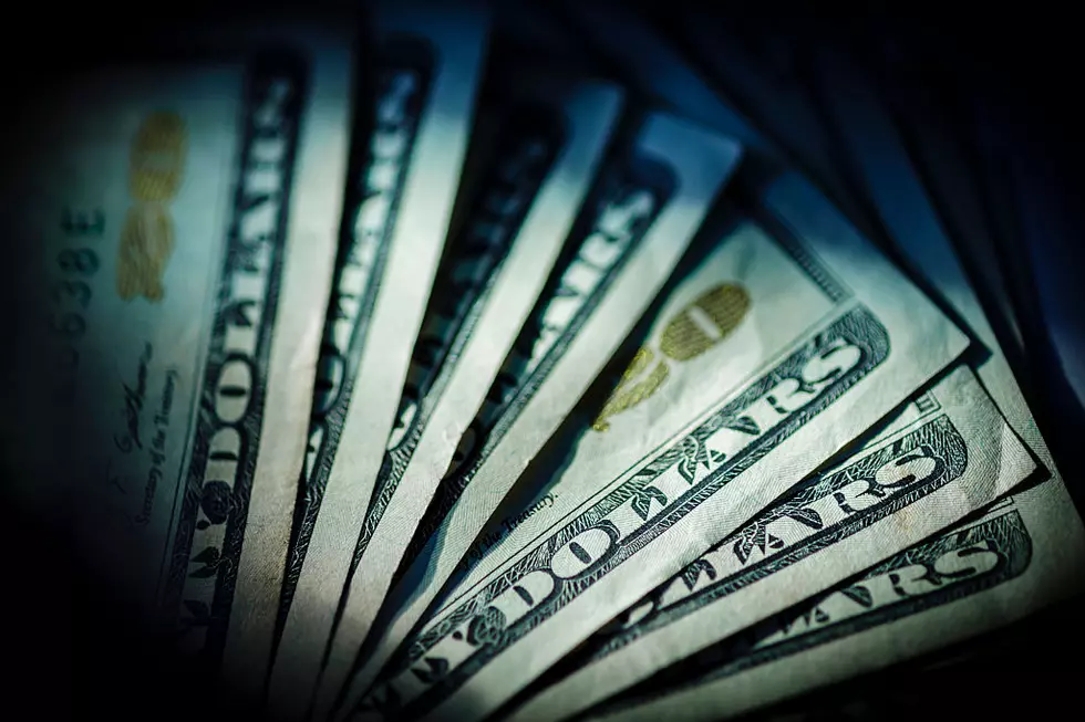 Police Looking For Man Who Robbed Yakima Bank