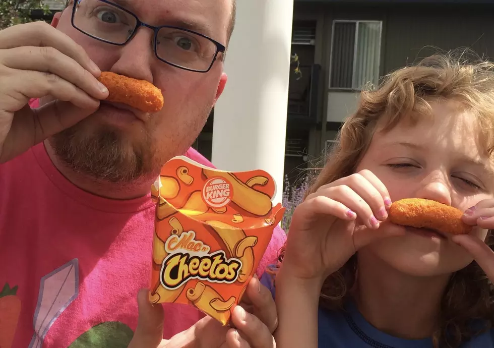 Taste Testing the Mac ‘n’ Cheetos from Burger King