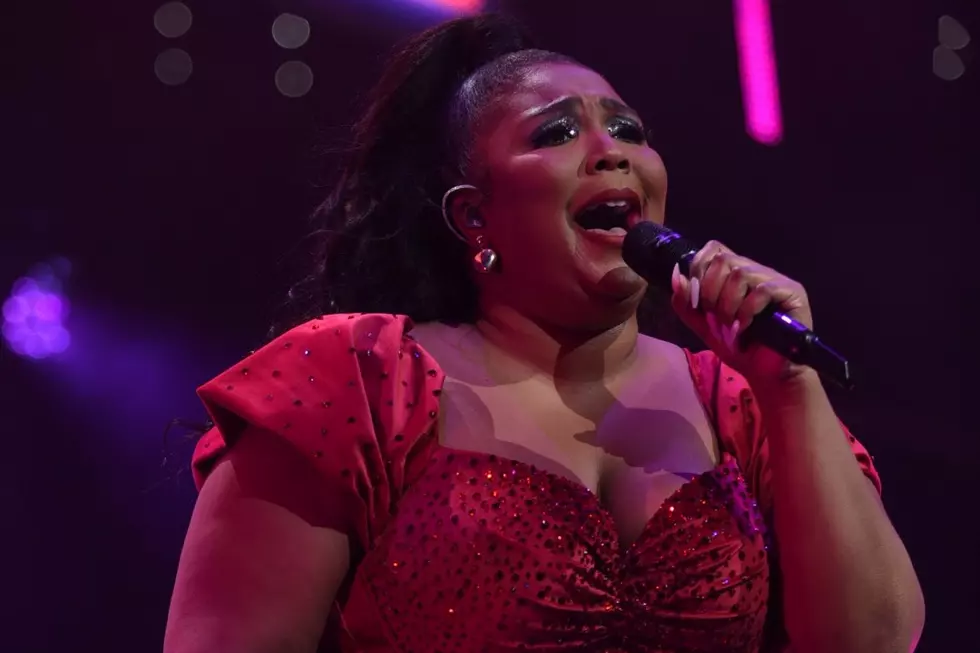 Lizzo Responds to Rumor She Killed Someone During Stage Dive